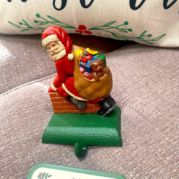 Santa Claus Cast Iron Stocking Holder - Picture 2 of 3